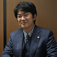 ワールド法律会計事務所　渡邉 祐介 先生